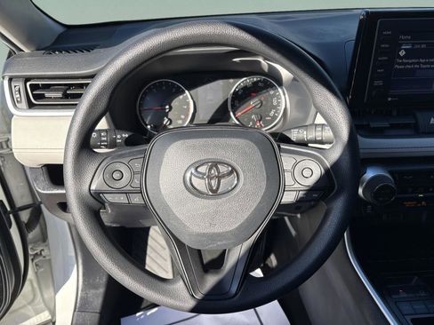 Used 2021 Toyota RAV4 XLE image 11