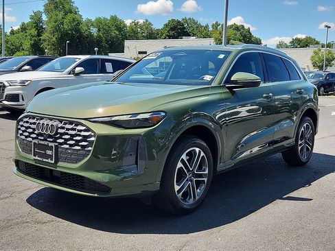 Certified 2025 Audi Q5 Premium w/ Convenience Package AWD/4WD image 9