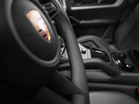 New 2026 Porsche Cayenne image 33