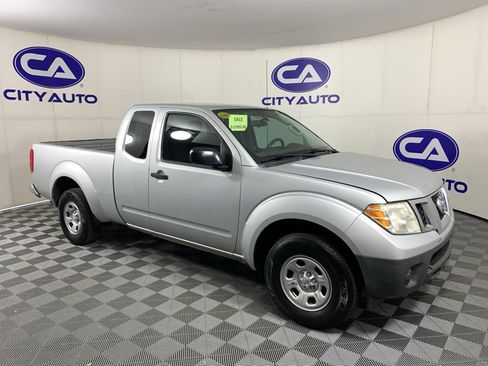 Used 2015 Nissan Frontier S RWD image 1