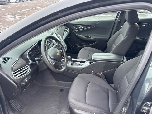 Used 2018 Chevrolet Malibu Hybrid image 11