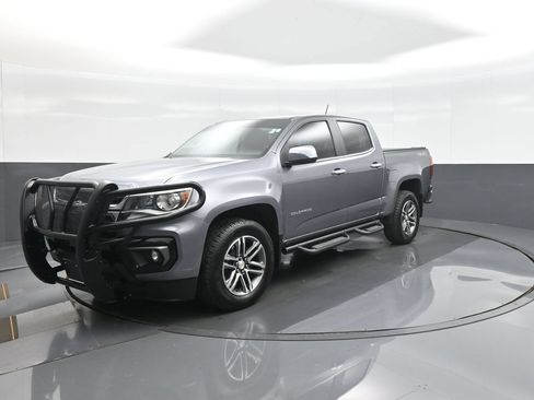 Used 2021 Chevrolet Colorado LT w/ Safety Package AWD/4WD image 3