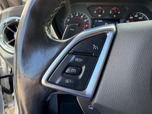 Used 2020 Chevrolet Camaro LT image 17