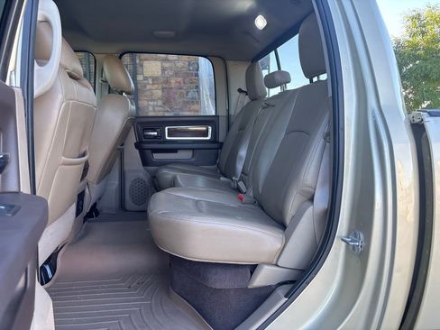 Used 2011 RAM 2500 Laramie w/ Cold Weather Group image 16