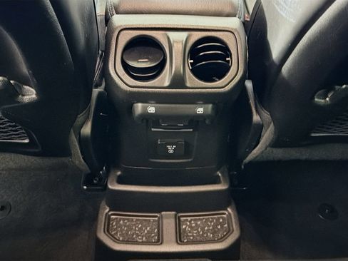 Used 2024 Jeep Wrangler High Altitude AWD/4WD image 28