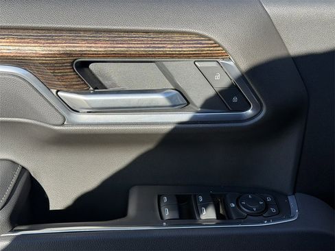 Certified 2025 GMC Sierra 1500 SLE w/ X31 Off-Road Package image 15