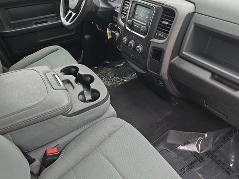 Used 2019 RAM 1500 Express AWD/4WD image 12