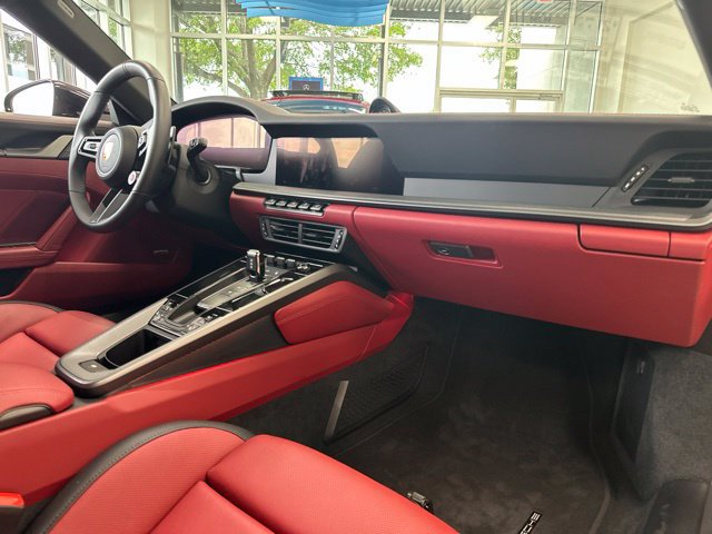 Used 2026 Porsche 911 Carrera RWD image 28