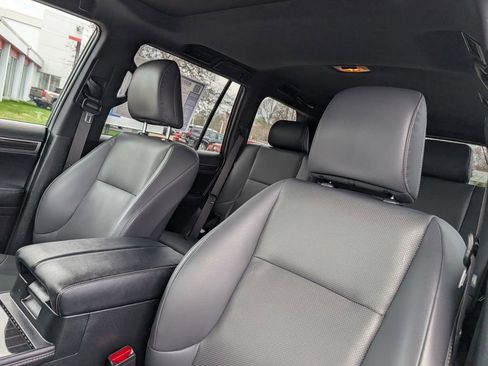 Used 2023 Lexus GX 460 Premium w/ Premium Package AWD/4WD image 22