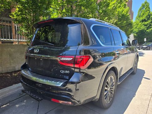 Used 2024 INFINITI QX80 Sensory AWD/4WD image 5
