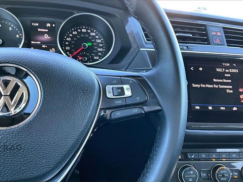 Used 2019 Volkswagen Tiguan SE image 15