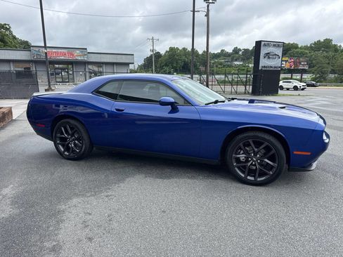 Used 2021 Dodge Challenger SXT w/ Blacktop Package image 9