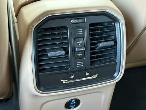 Used 2024 Porsche Macan w/ Premium Plus Package AWD/4WD image 15