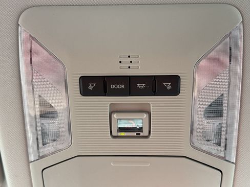 Used 2024 Toyota RAV4 LE FWD image 8