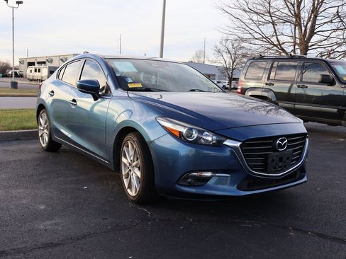 Used 2017 MAZDA MAZDA3 Grand Touring image 9
