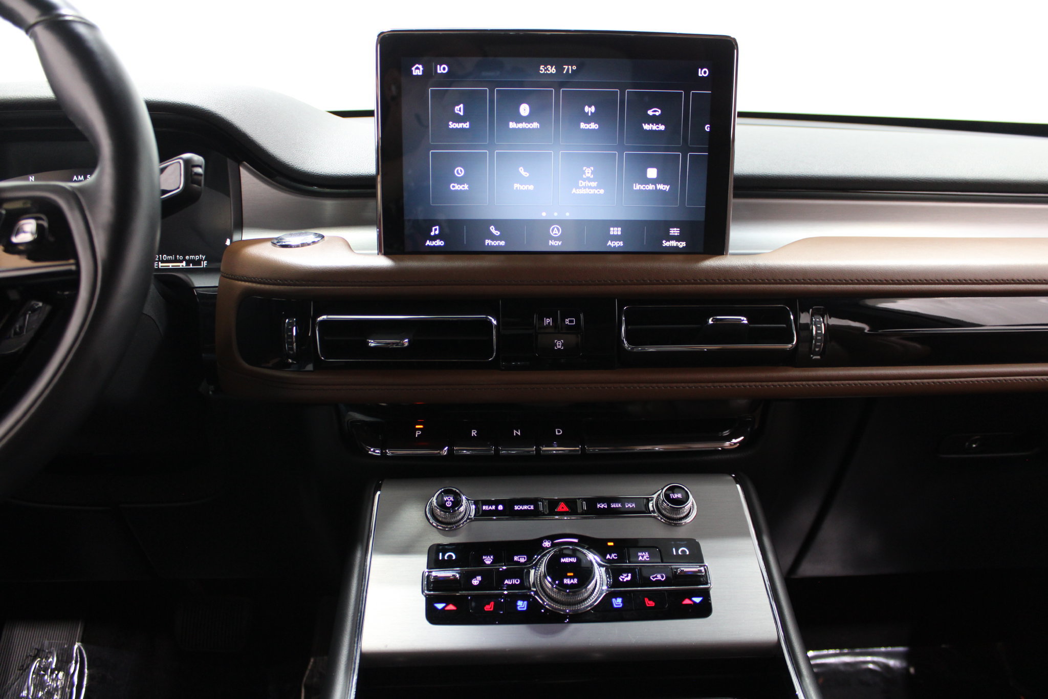 Used 2020 Lincoln Aviator Reserve w/ Equipment Group 201A AWD/4WD image 34