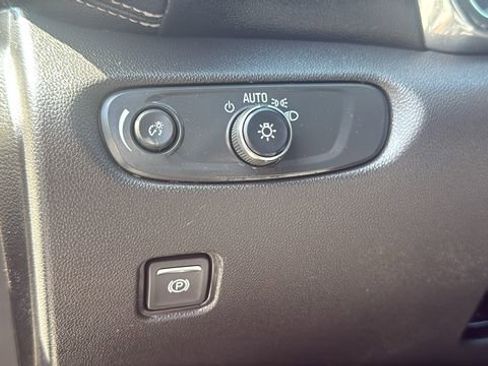 Used 2024 Chevrolet Blazer LT w/ Convenience Package image 14