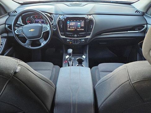 Used 2021 Chevrolet Traverse LT image 17