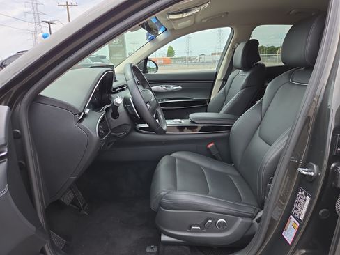 Used 2025 Genesis GV70 2.5T AWD/4WD image 7
