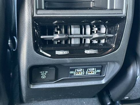 Used 2025 Jeep Grand Cherokee Laredo X w/ Luxury Tech Group I AWD/4WD image 13