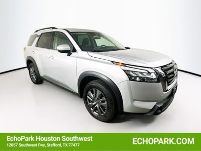Used 2025 Nissan Pathfinder SV
