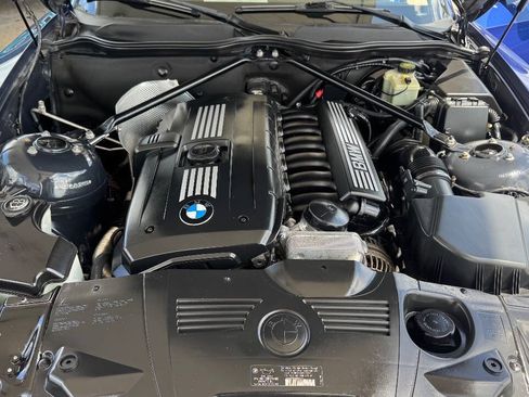 Used 2007 BMW Z4 3.0i RWD image 17