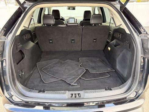 Used 2024 Ford Edge Titanium image 27
