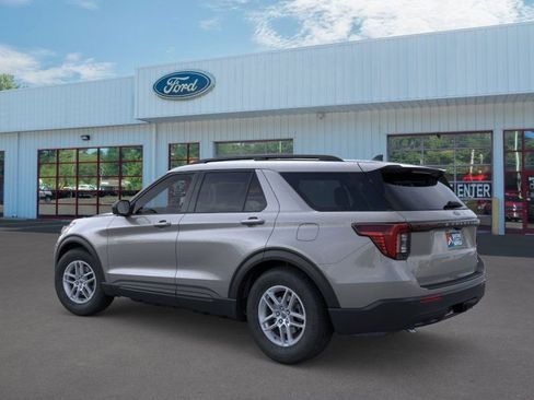 Used 2026 Ford Explorer Active image 4