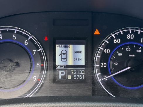 Used 2010 INFINITI G37 Journey w/ Premium Pkg image 27