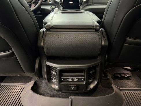 Used 2025 RAM 1500 Laramie AWD/4WD image 23