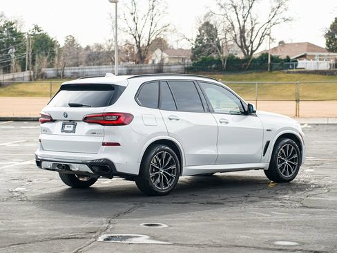 Used 2022 BMW X5 xDrive45e w/ M Sport Package image 5