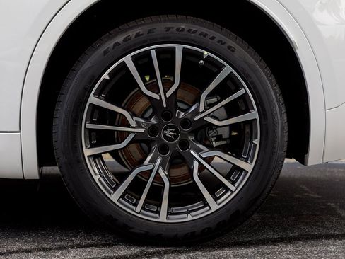 New 2025 Maserati Grecale GT image 32