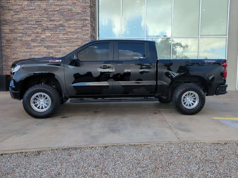 Used 2025 Chevrolet Silverado 1500 LT Trail Boss image 2