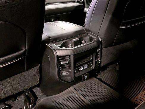 Used 2024 RAM 2500 Limited AWD/4WD image 30