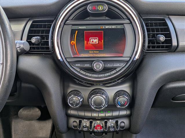 Used 2020 MINI Cooper 2-Door Hardtop FWD image 12
