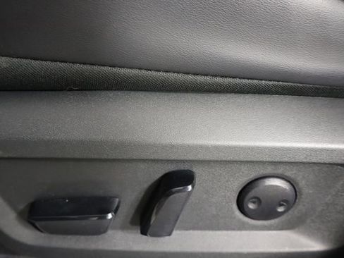 Used 2023 Nissan Rogue SV w/ SV Premium B Package image 23