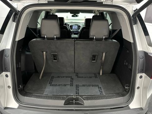 Used 2019 GMC Acadia SLT AWD/4WD image 35
