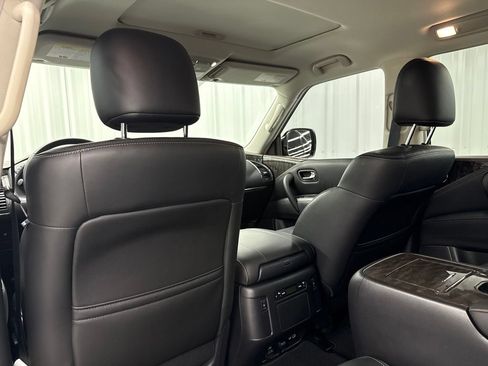 Used 2024 Nissan Armada Platinum w/ Captain's Chairs Package RWD image 13