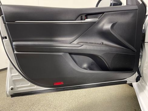 Used 2024 Toyota Camry SE FWD image 17