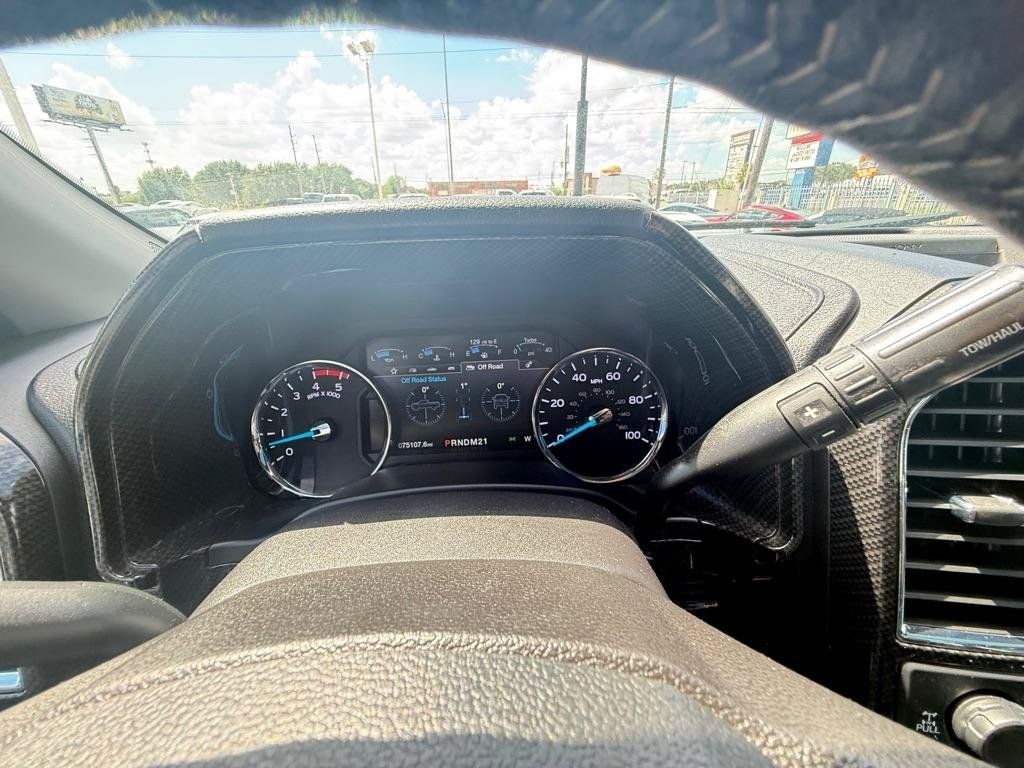 Used 2018 Ford F250 Lariat w/ Lariat Ultimate Package AWD/4WD image 28