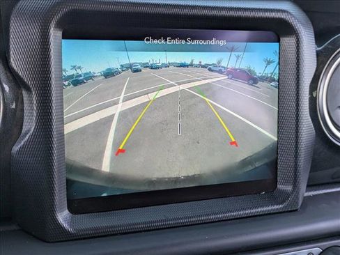 Used 2021 Jeep Wrangler Unlimited Sahara image 13