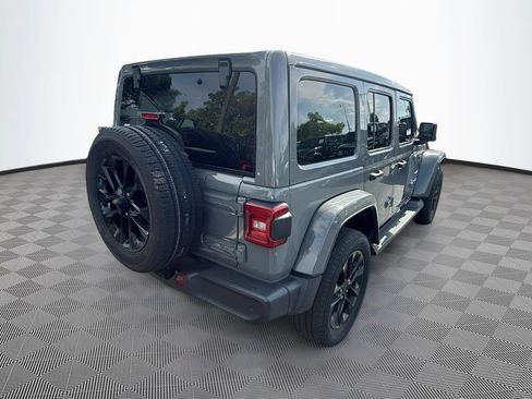 Used 2022 Jeep Wrangler Unlimited Sahara w/ Cold Weather Group AWD/4WD image 6