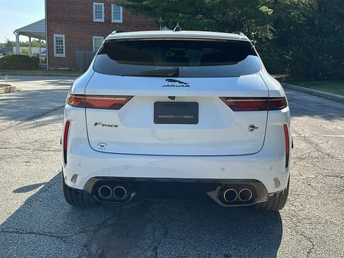 Used 2023 Jaguar F-PACE SVR AWD/4WD image 5