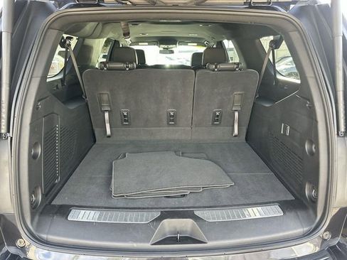 Used 2025 Chevrolet Suburban RST image 25