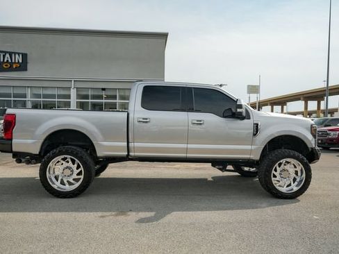 Used 2022 Ford F250 Lariat w/ Chrome Package AWD/4WD image 4