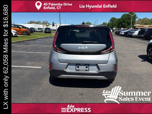 Used 2024 Kia Soul LX w/ Option Group 015 FWD image 4