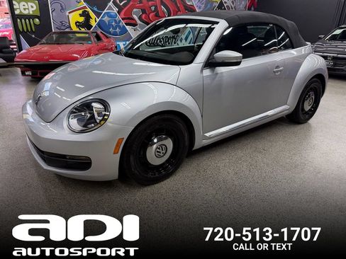 Used 2016 Volkswagen Beetle 1.8T SE FWD image 1