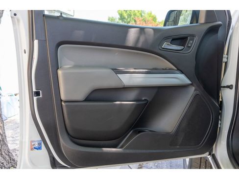 Used 2017 Chevrolet Colorado LT image 18