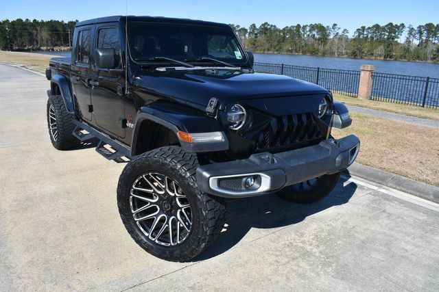 Used 2020 Jeep Gladiator Overland AWD/4WD image 2