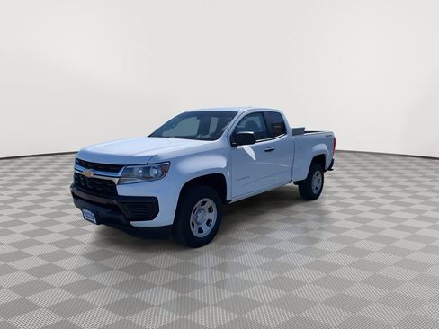 Used 2021 Chevrolet Colorado W/T w/ WT Convenience Package AWD/4WD image 3